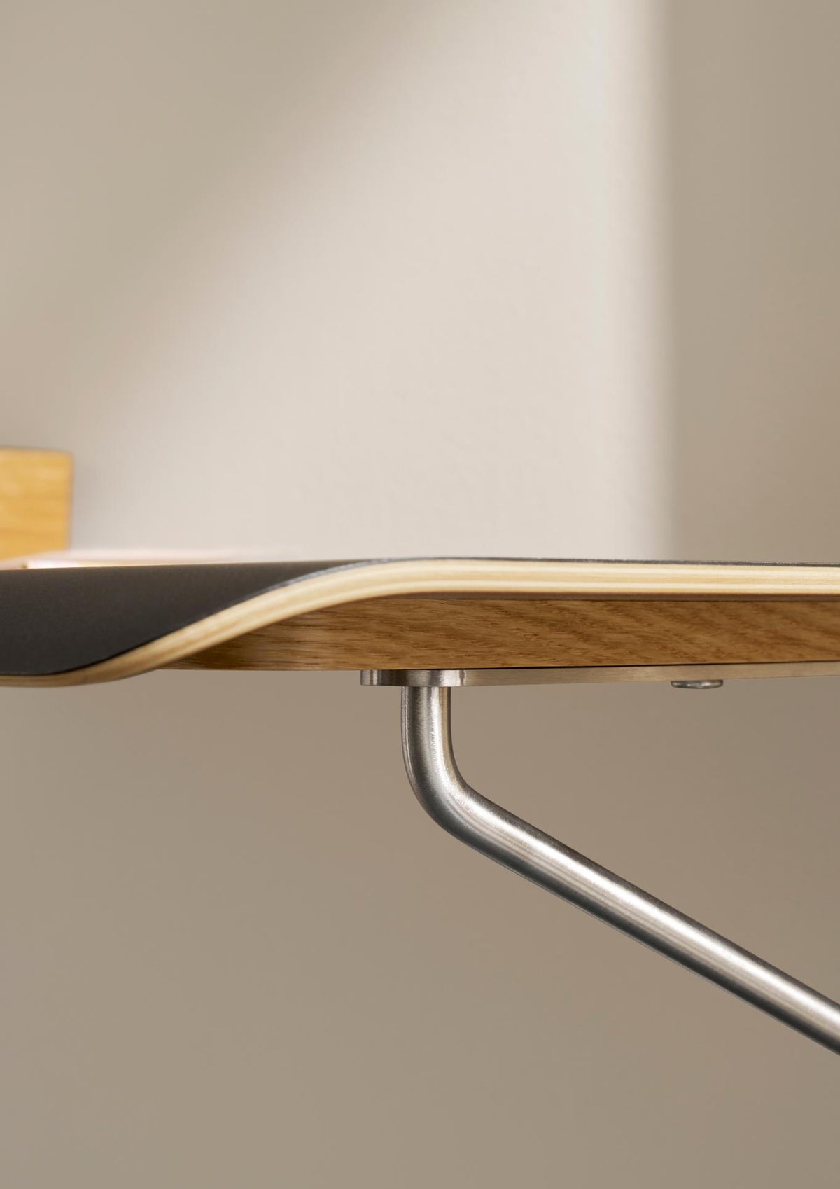 AB019 Wall Desk