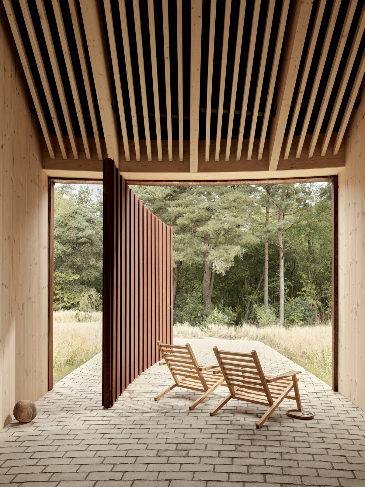 AH603 Outdoor Deck Chair