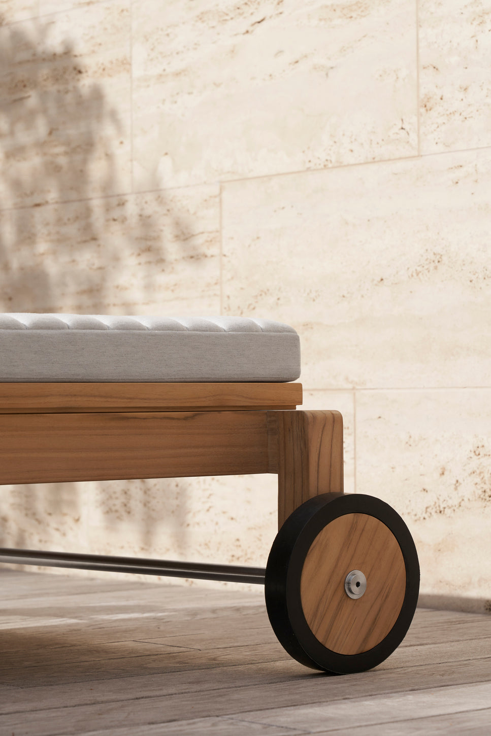 AH604 Outdoor Lounger