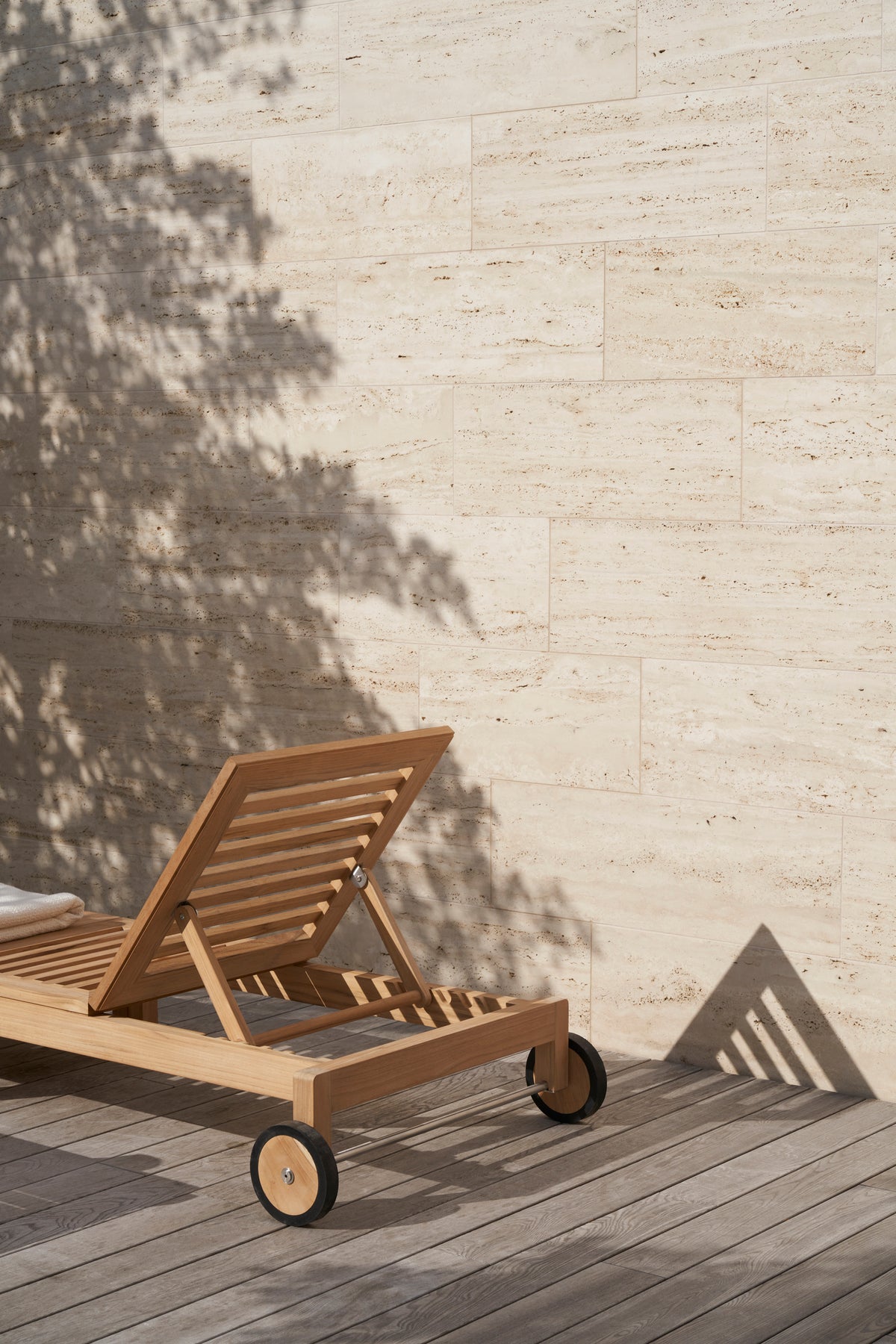 AH604 Outdoor Lounger