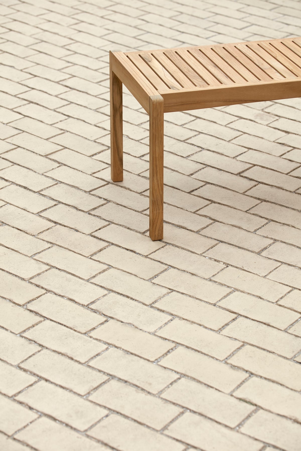 AH912 Outdoor Table Bench