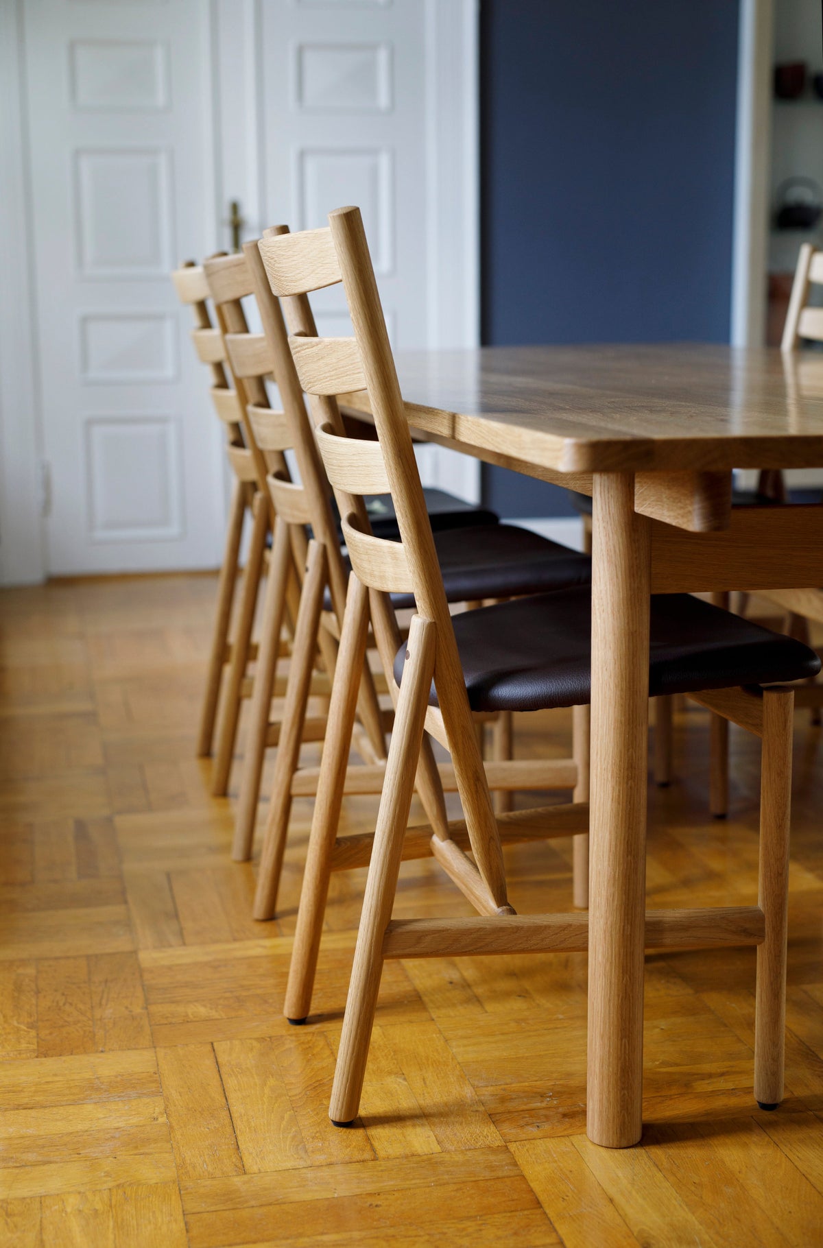 Brú Table