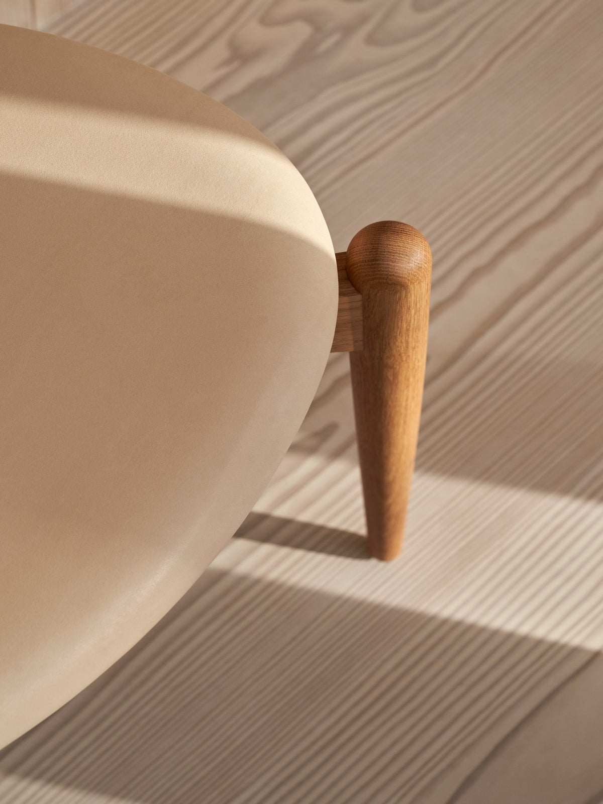 CH20 Elbow Chair