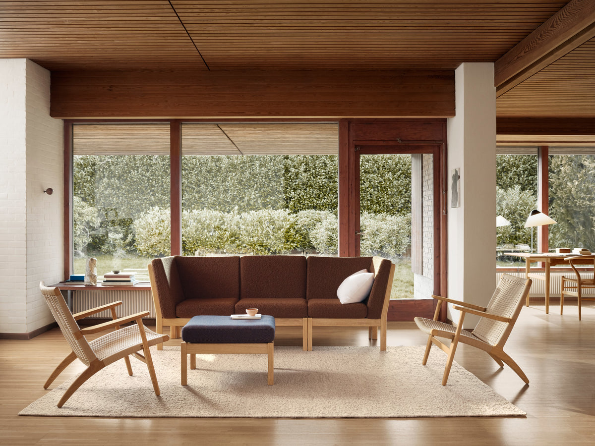 CH25 Lounge Chair