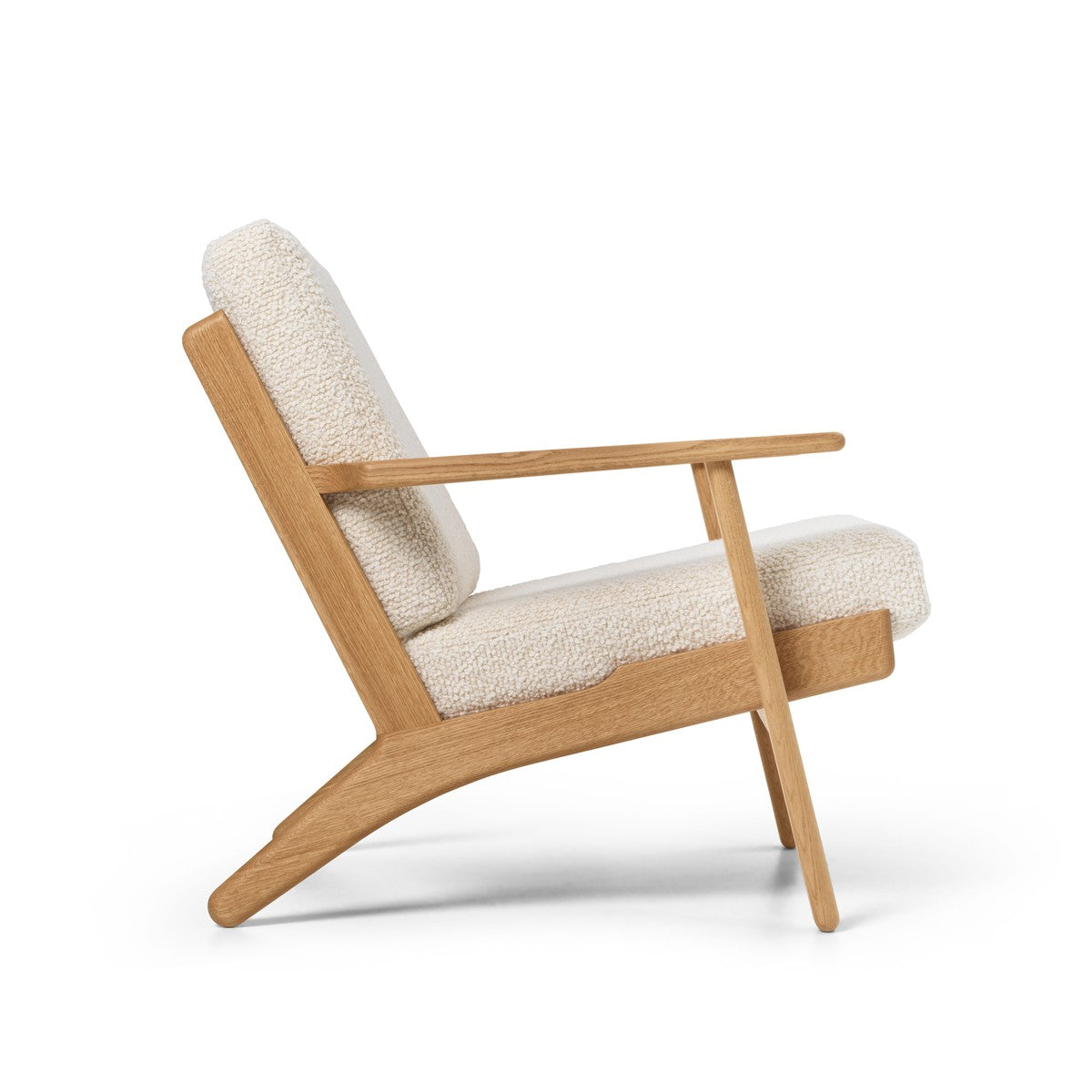CH290 Lounge Chair