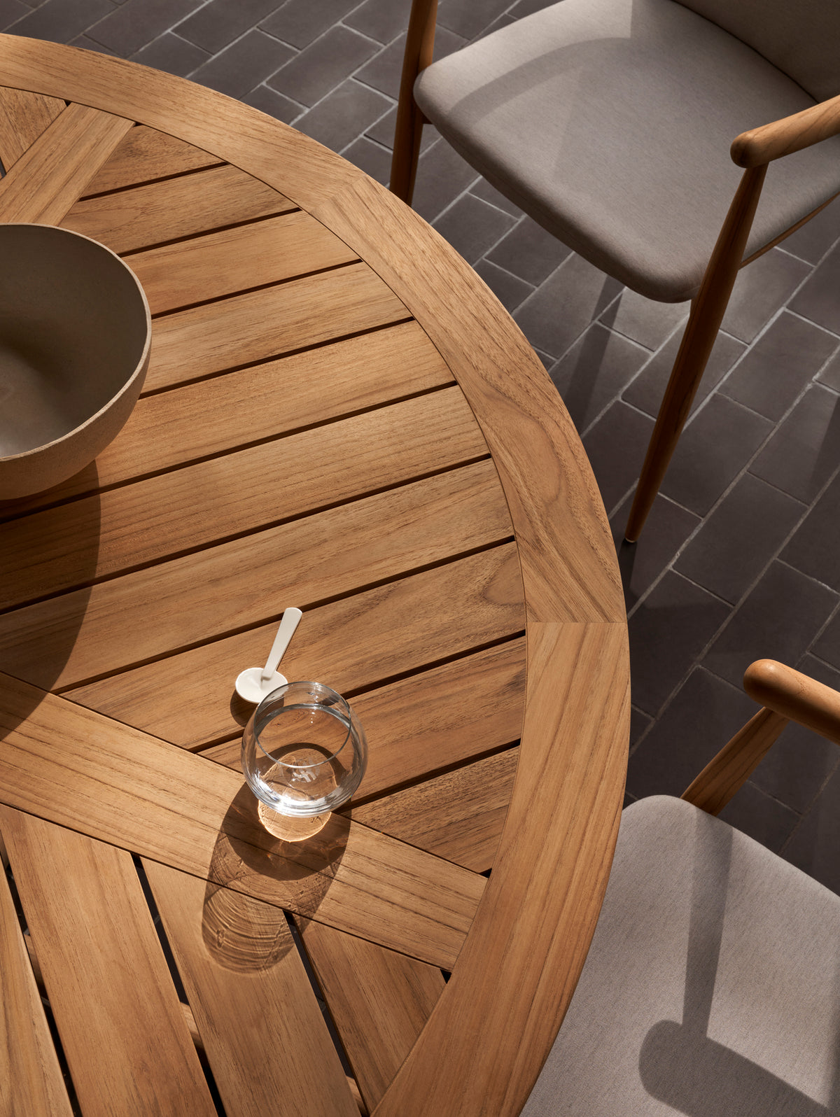 EO22 Embrace Outdoor Table