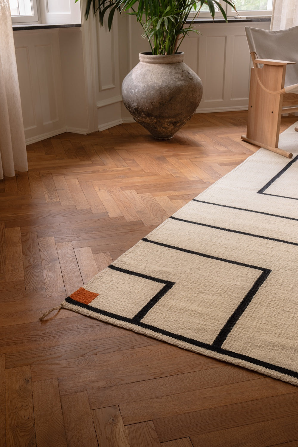 Rug VK-1  White/Black