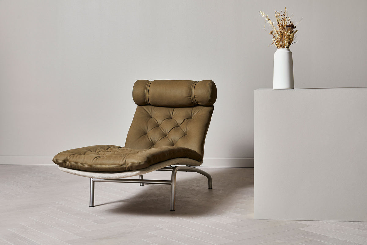 AV 72 The Vodder Chaise