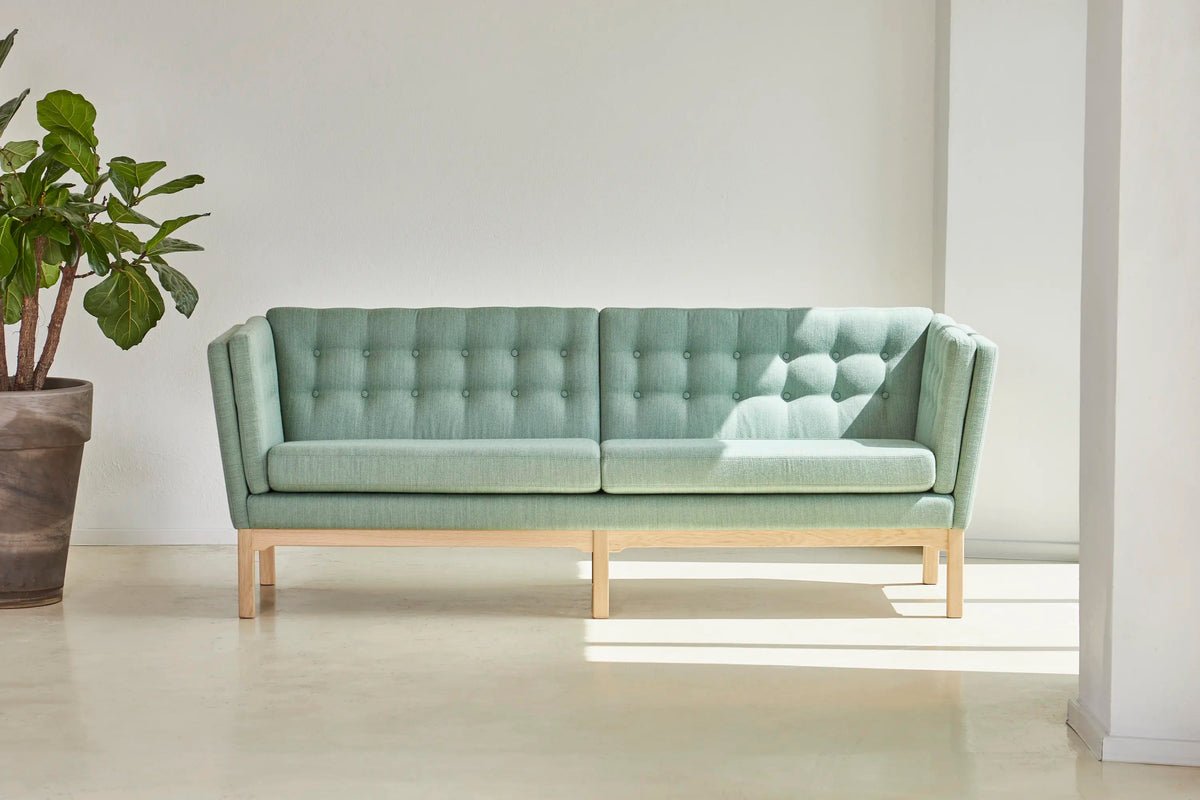 AH 70 Sofa