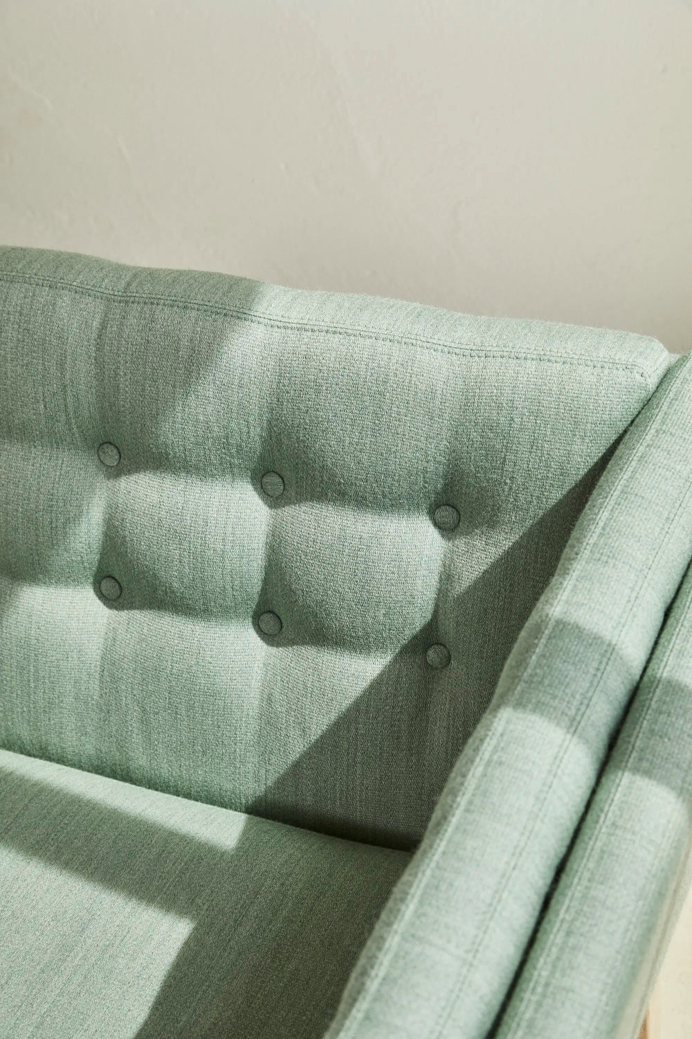 AH 70 Sofa