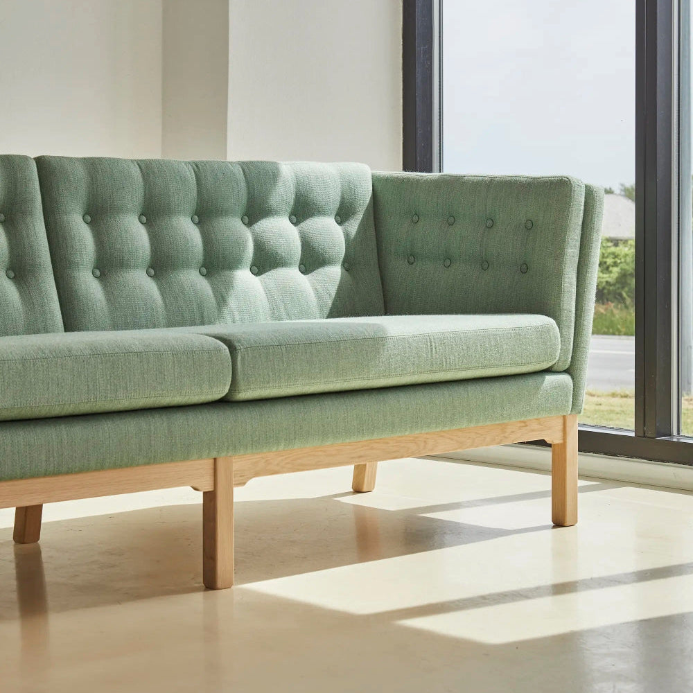 AH 70 Sofa