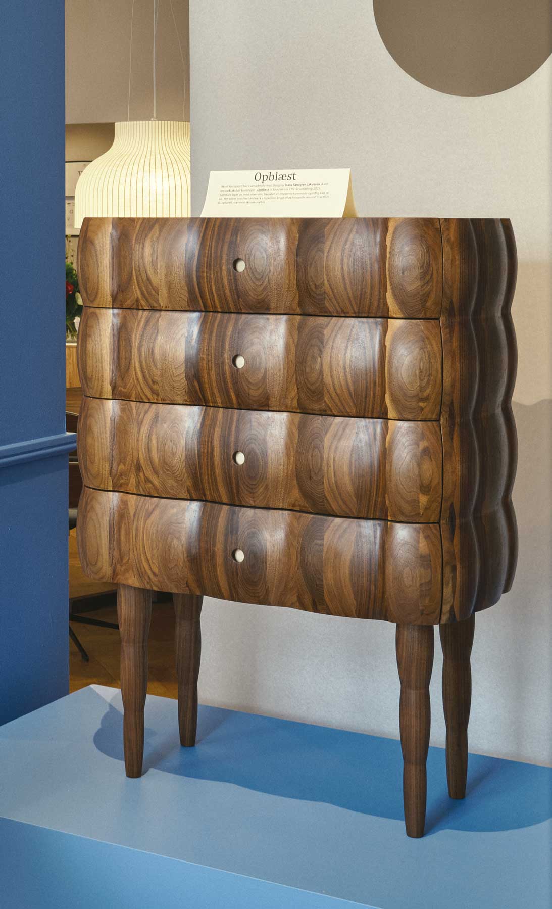 AK 1050 Inflated Cabinet