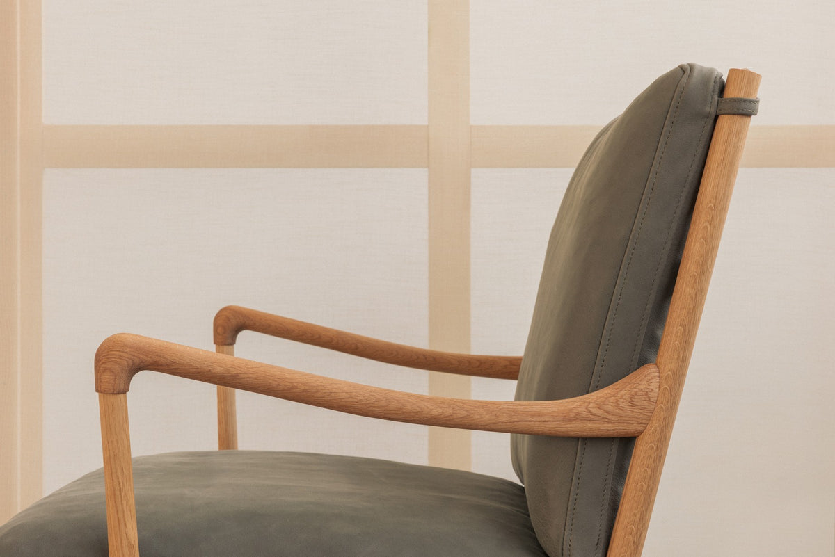 OW149 Lounge Chair
