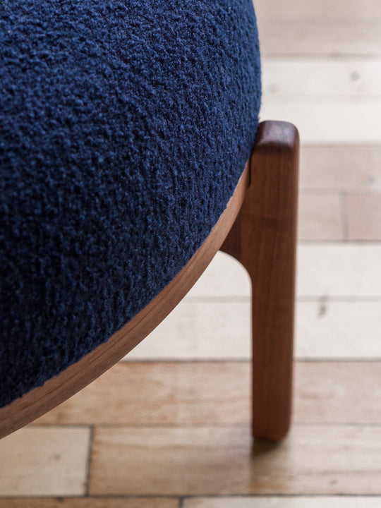 RF1903F Sideways Footstool