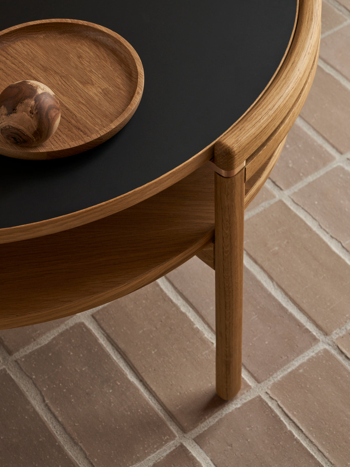 RF1903F Sideways Coffee Table