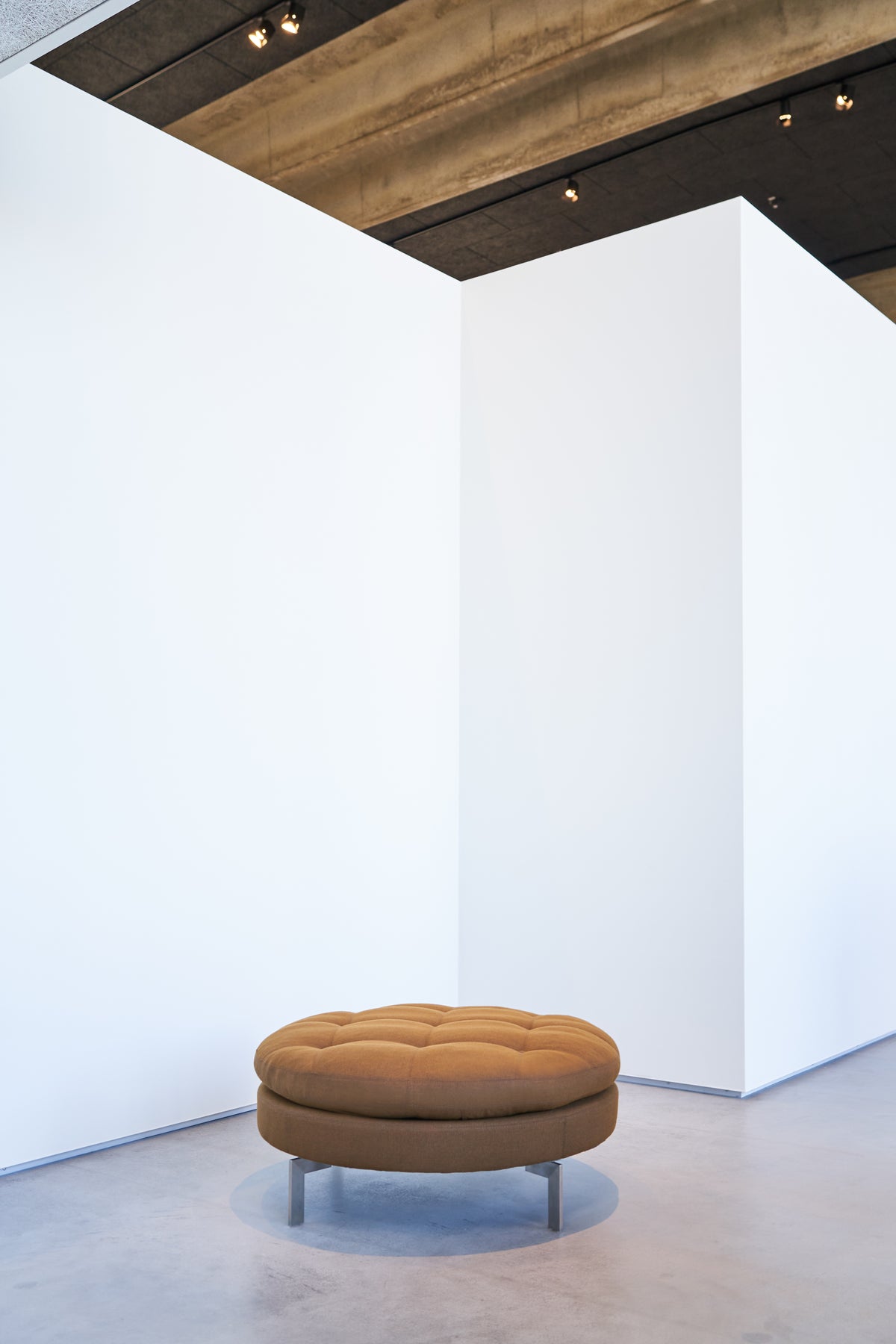 SL 613 Dicentra Pouf